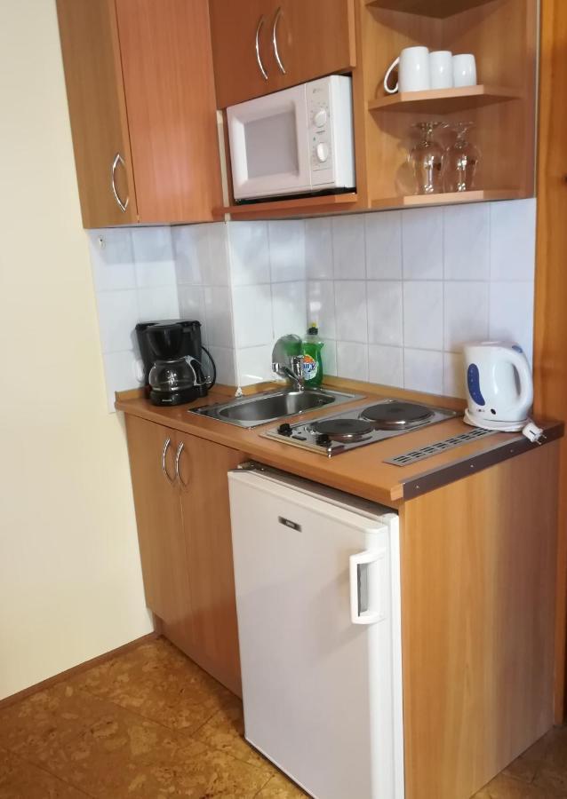 Apartman Mercedesz Ii. ซาลาคาโรส ภายนอก รูปภาพ