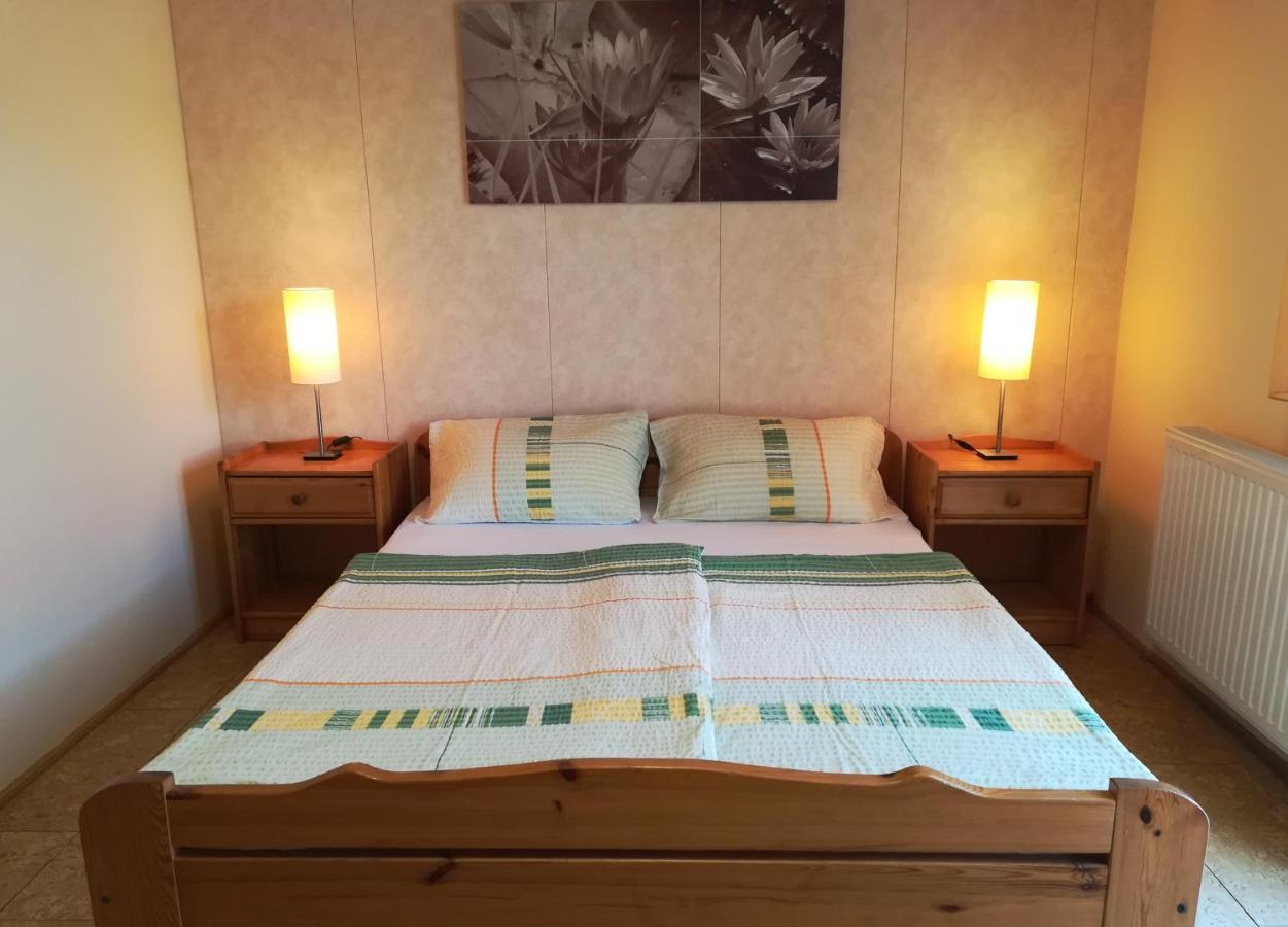 Apartman Mercedesz Ii. ซาลาคาโรส ภายนอก รูปภาพ
